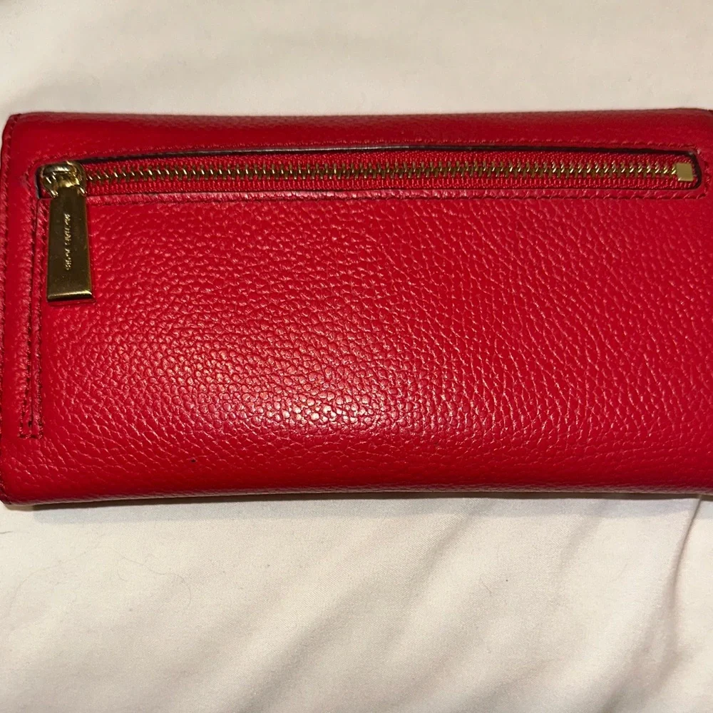 Michael Kors Vibrant Red Wallet - Picture 3 of 6
